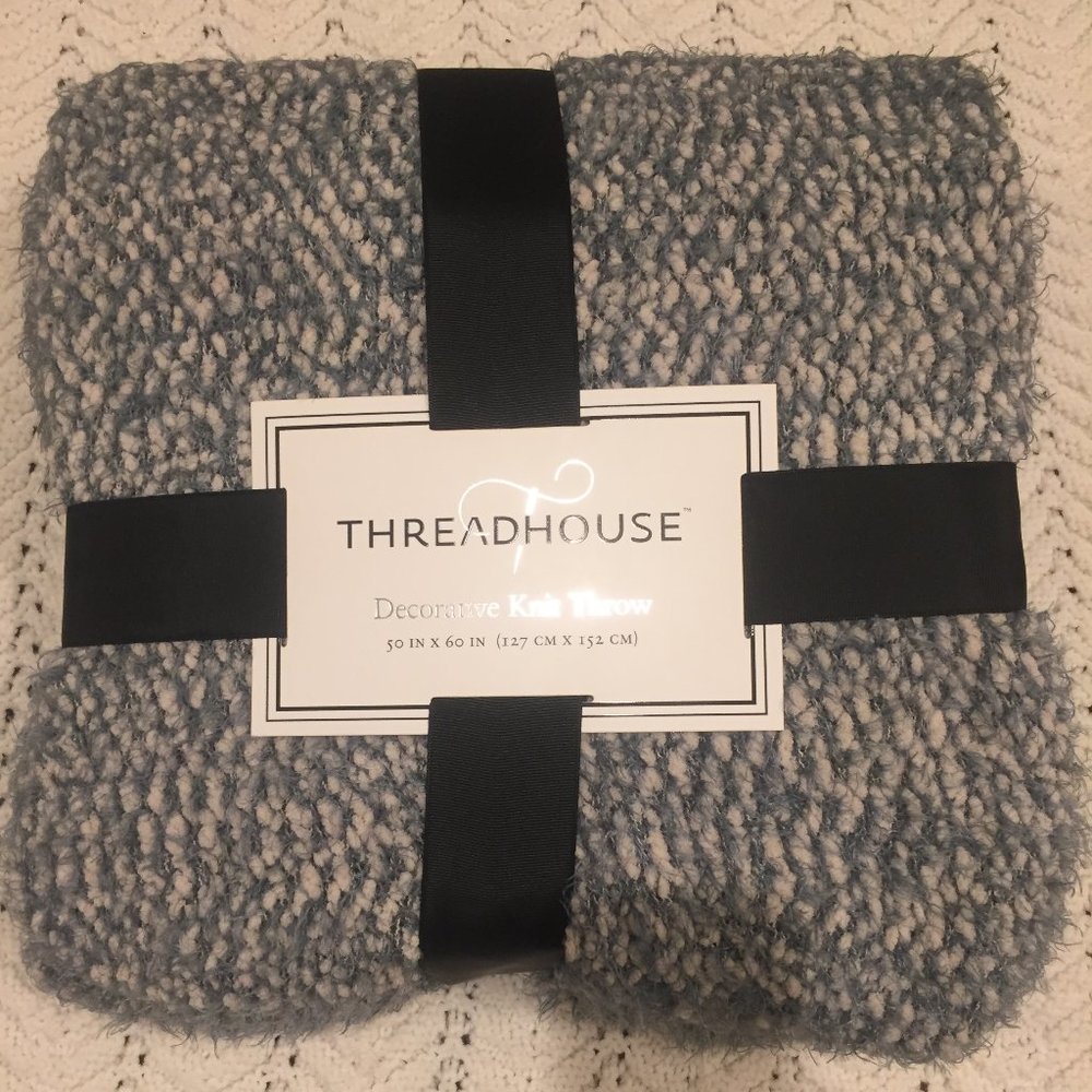 Super soft ThreadHouse Throw